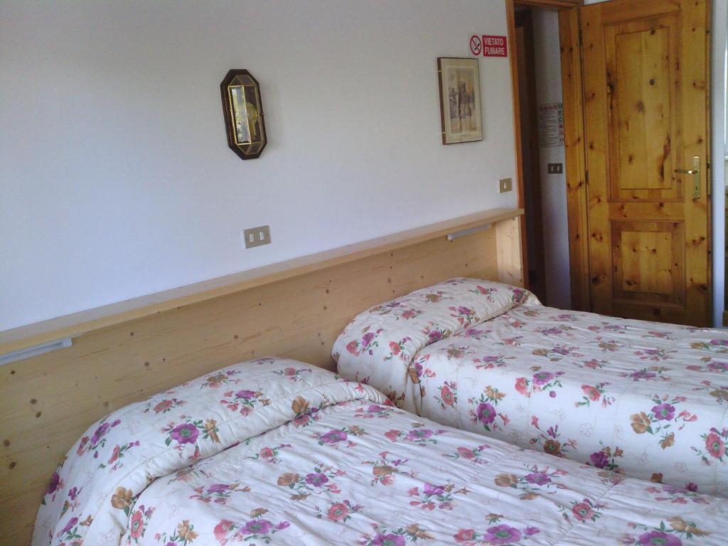 Hotel Savoia Debili Oulx الغرفة الصورة